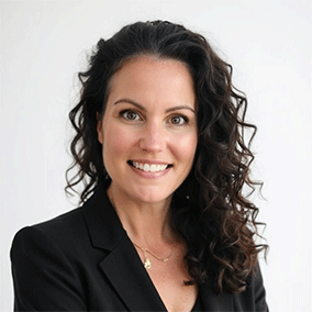 Stacie Saunders headshot